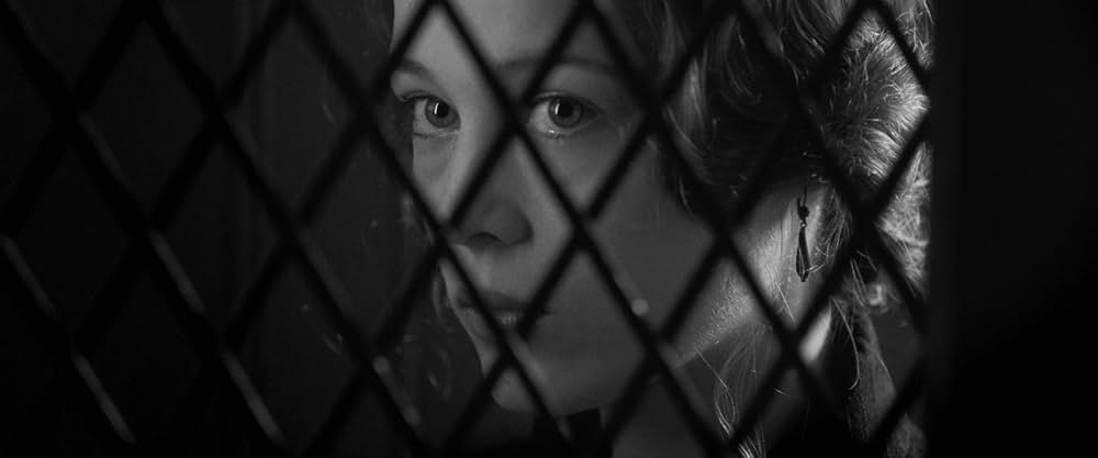 婚約者の友人の画像