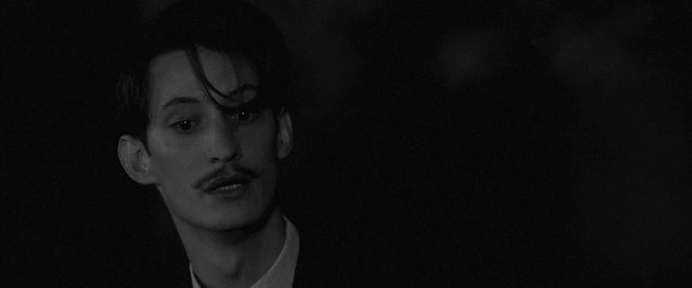 婚約者の友人の画像