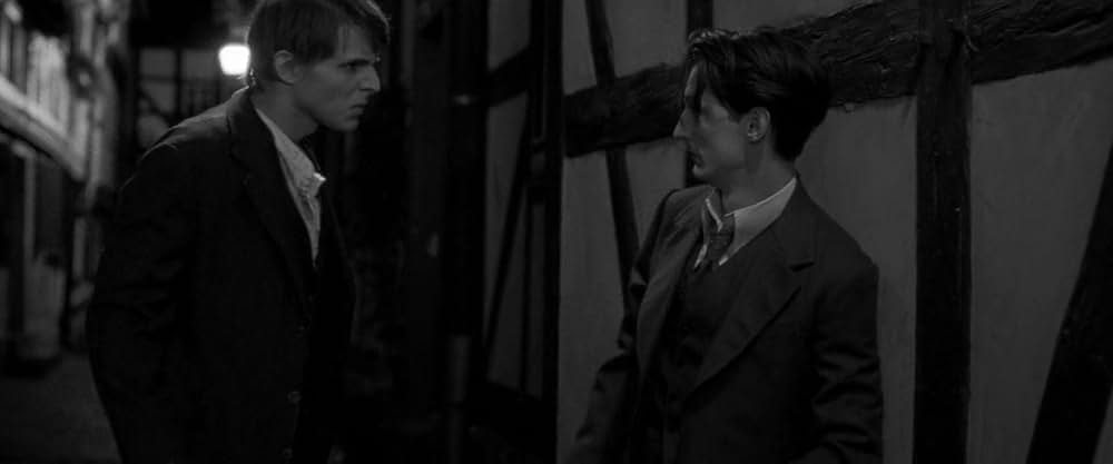 婚約者の友人の画像