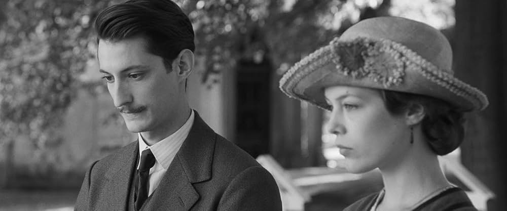 婚約者の友人の画像