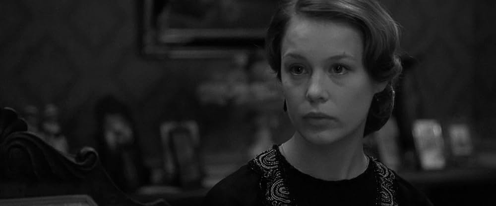 婚約者の友人の画像