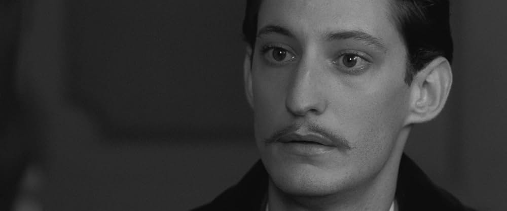 婚約者の友人の画像