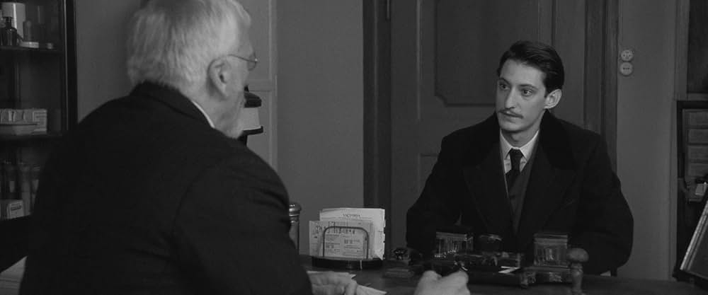 婚約者の友人の画像