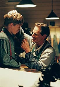 ヒマラヤ杉に降る雪の画像