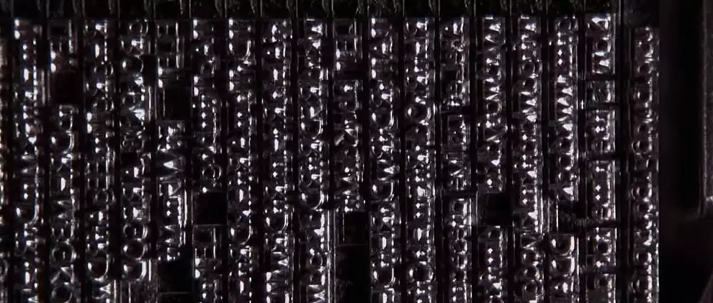 ヒマラヤ杉に降る雪の画像