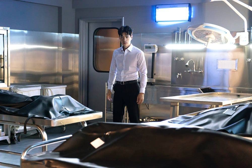 死体が消えた夜の画像