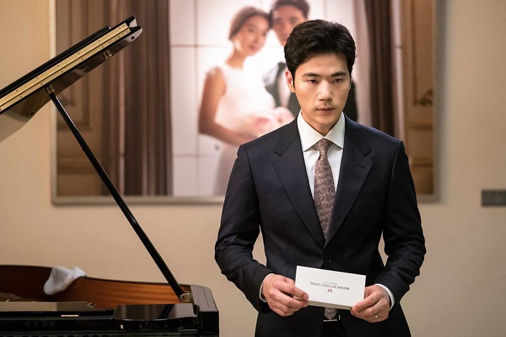 死体が消えた夜の画像