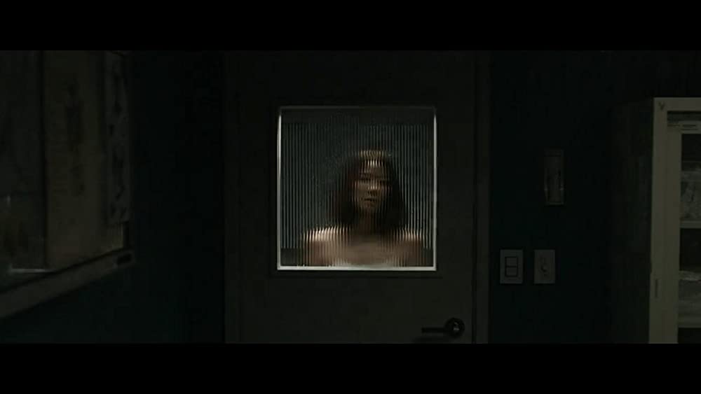 死体が消えた夜の画像