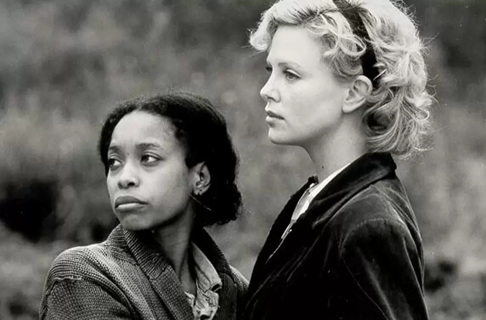 「サイダーハウス・ルール」シャーリーズ・セロン & エリカ・バドゥーの画像