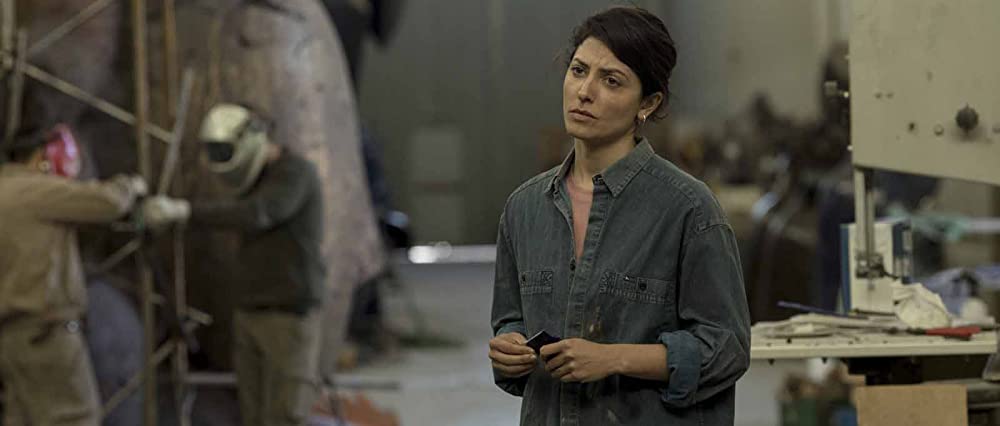 ペトラは静かに対峙するの画像