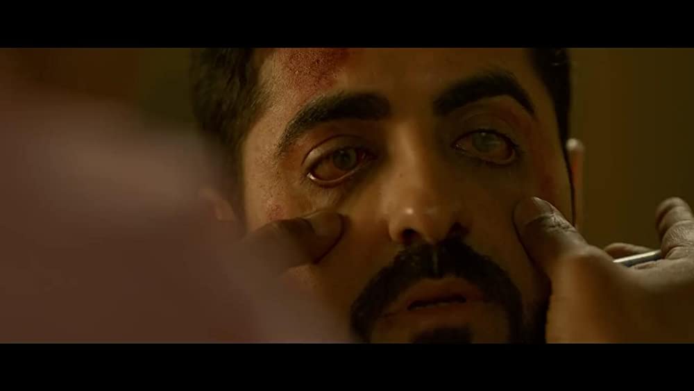 「盲目のメロディ～インド式殺人狂騒曲～」アーユシュマーン・クラーナーの画像