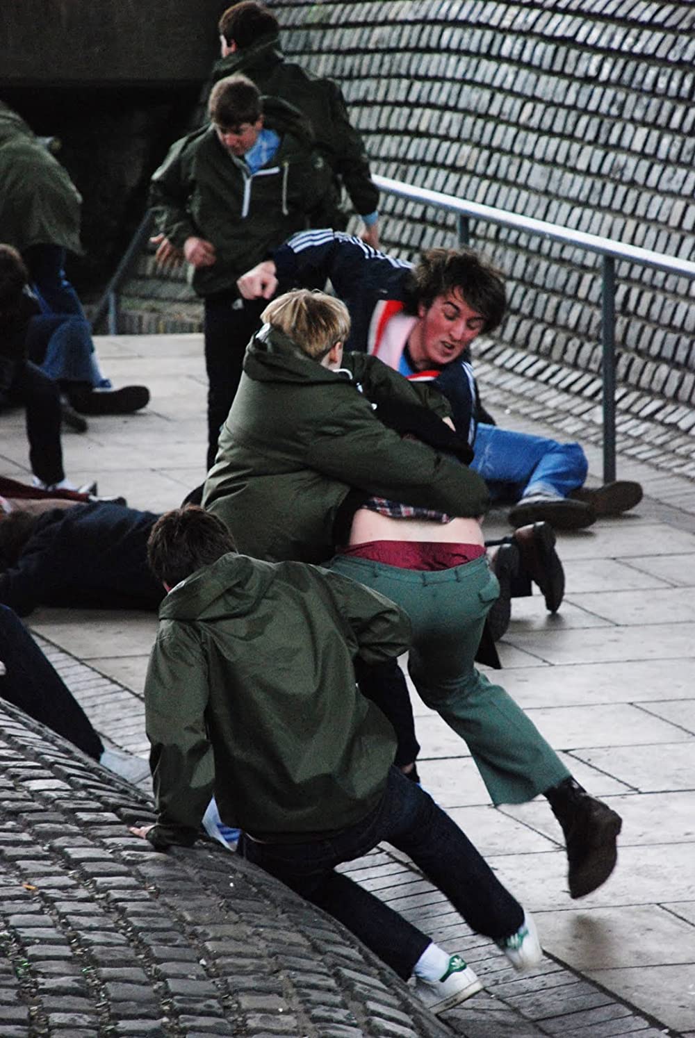 アウェイデイズの画像