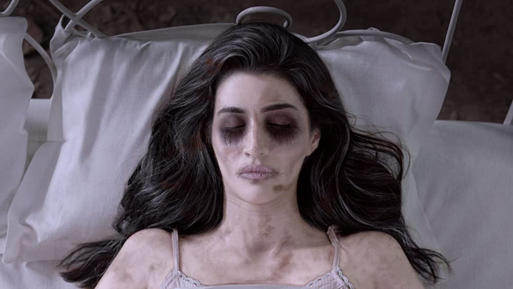 「ストゥリー 女に呪われた町」Kriti Sanonの画像