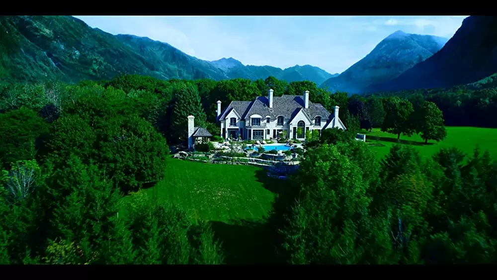 「ポーラー 狙われた暗殺者」の画像