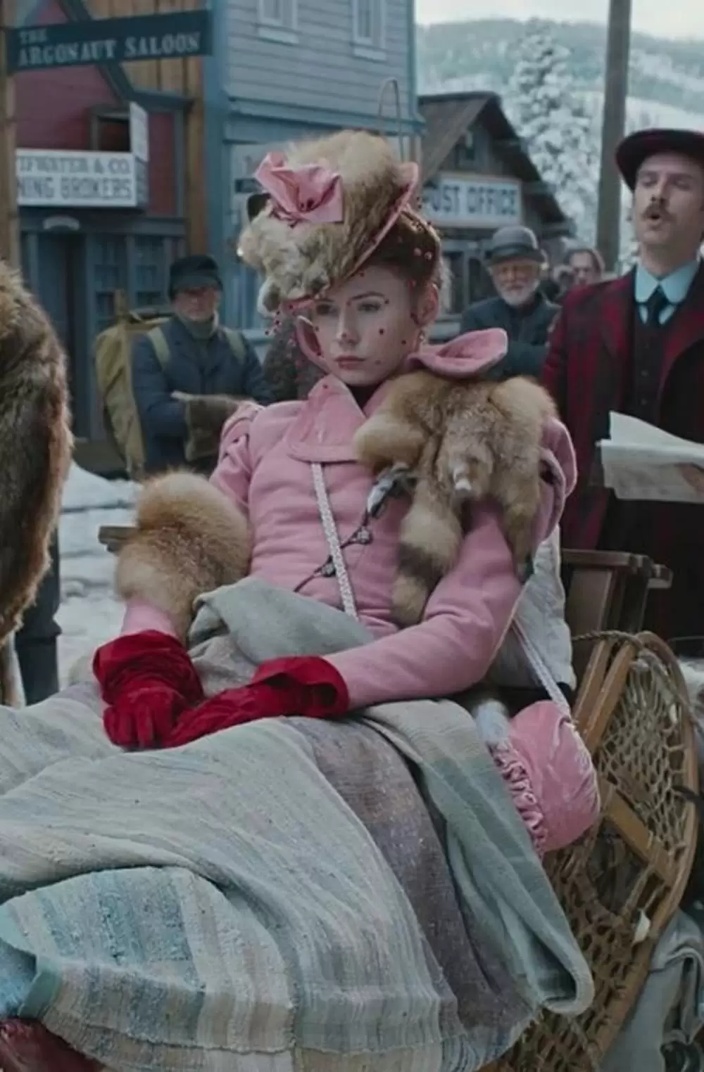 「野性の呼び声」ダン・スティーブンス & カレン・ギランの画像