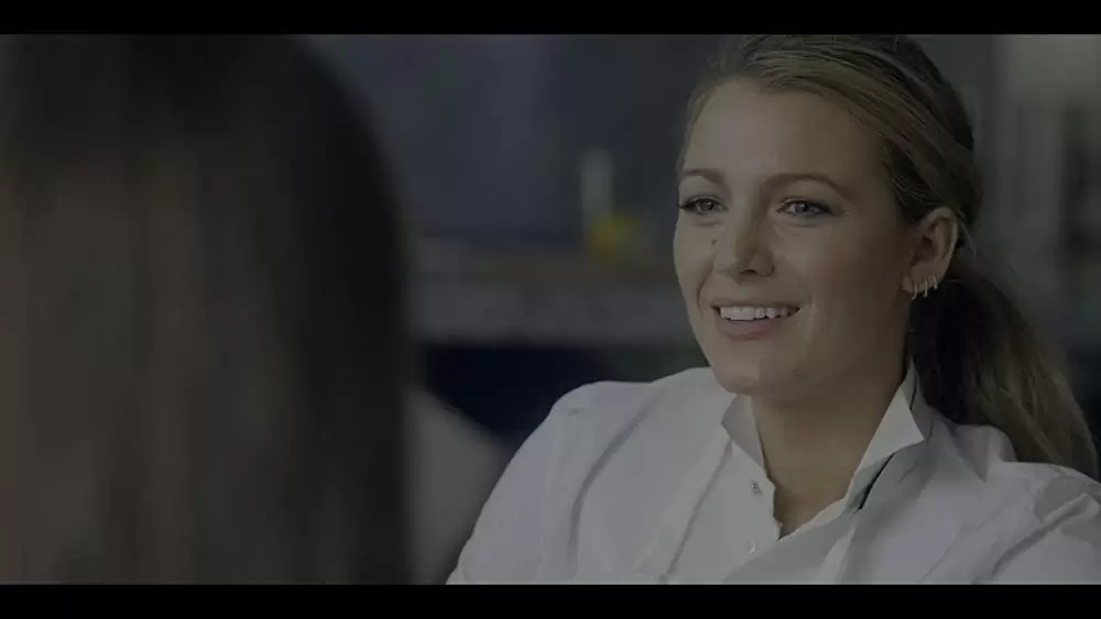 シンプル・フェイバーの画像