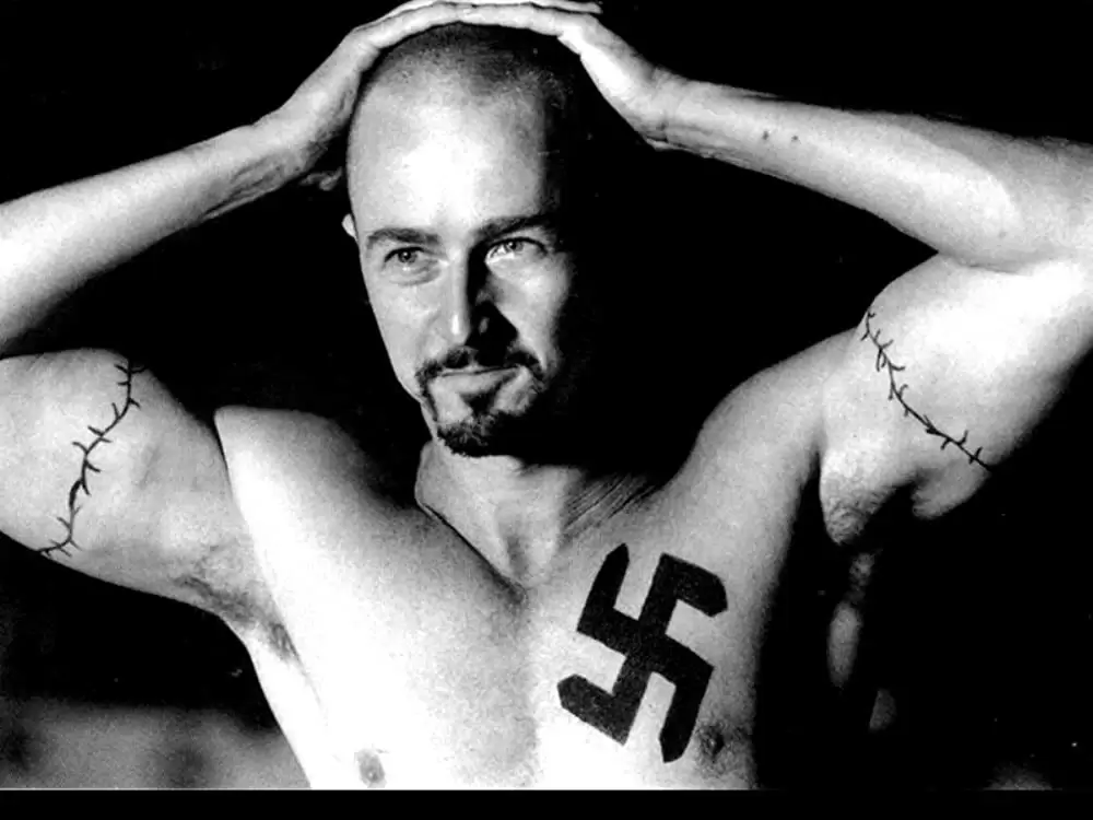 「アメリカン・ヒストリーX」エドワード・ノートンの画像