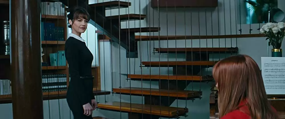 「エリザベス∞エクスペリメント」カーラ・グギーノ & アビー・リー・カーショウの画像