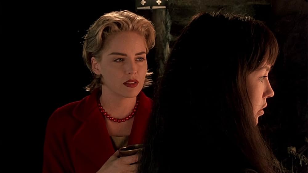 悪魔のような女の画像