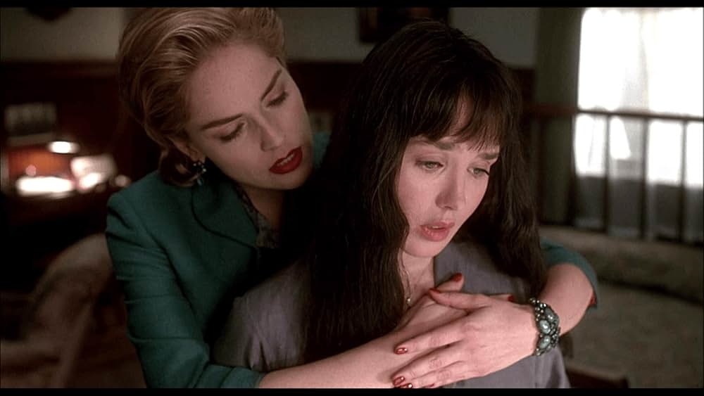 悪魔のような女の画像