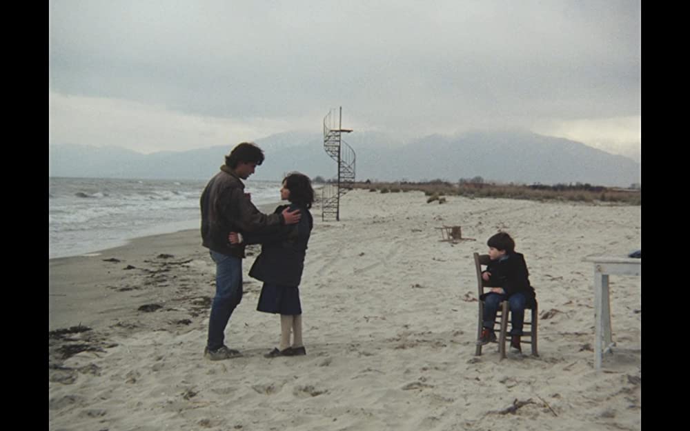 霧の中の風景の画像