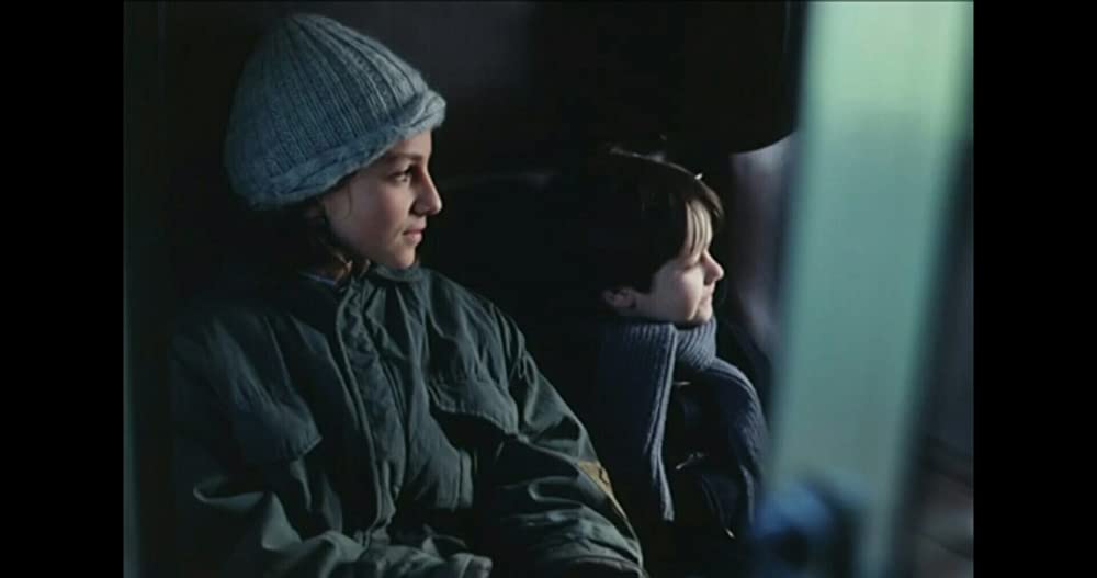 霧の中の風景の画像