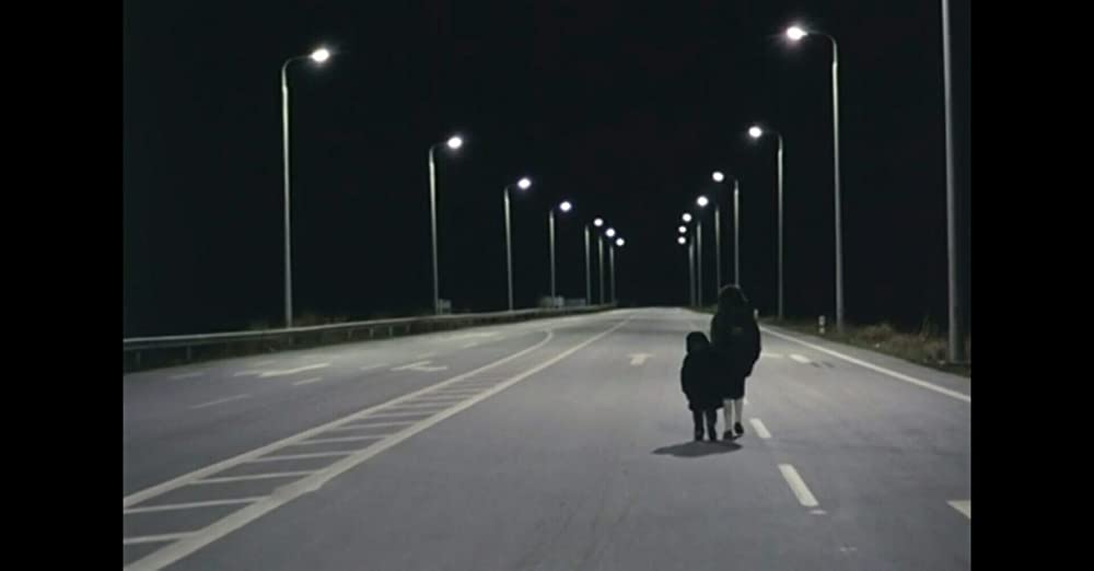 霧の中の風景の画像