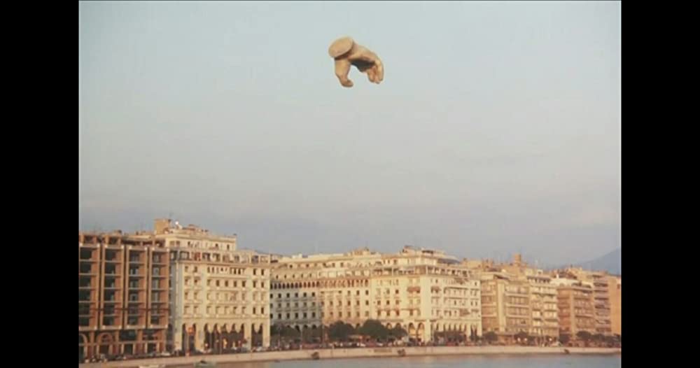 霧の中の風景の画像