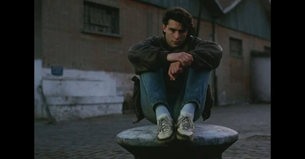 霧の中の風景の画像