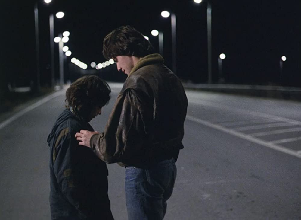 霧の中の風景の画像