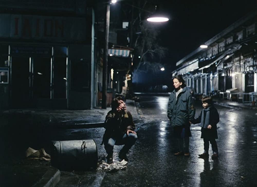 霧の中の風景の画像