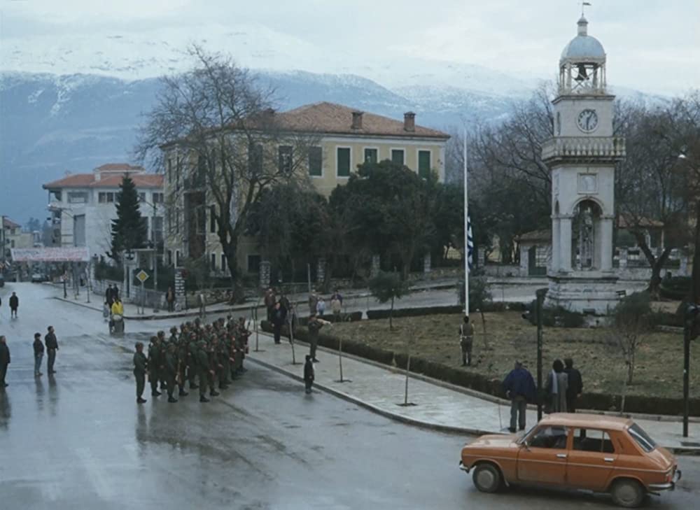 霧の中の風景の画像