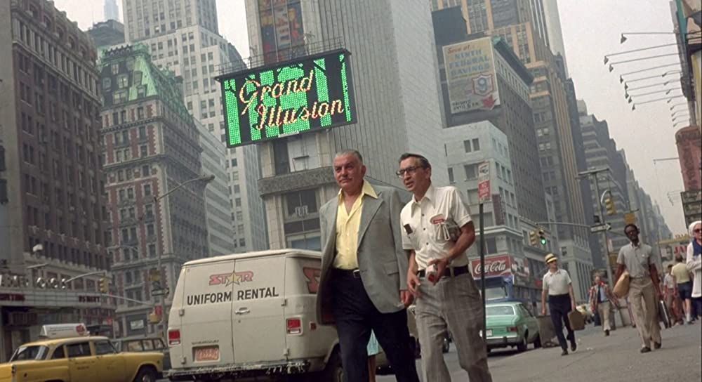 コヤニスカッツィの画像