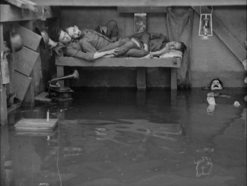 担え銃／チャップリンの兵隊さんの画像