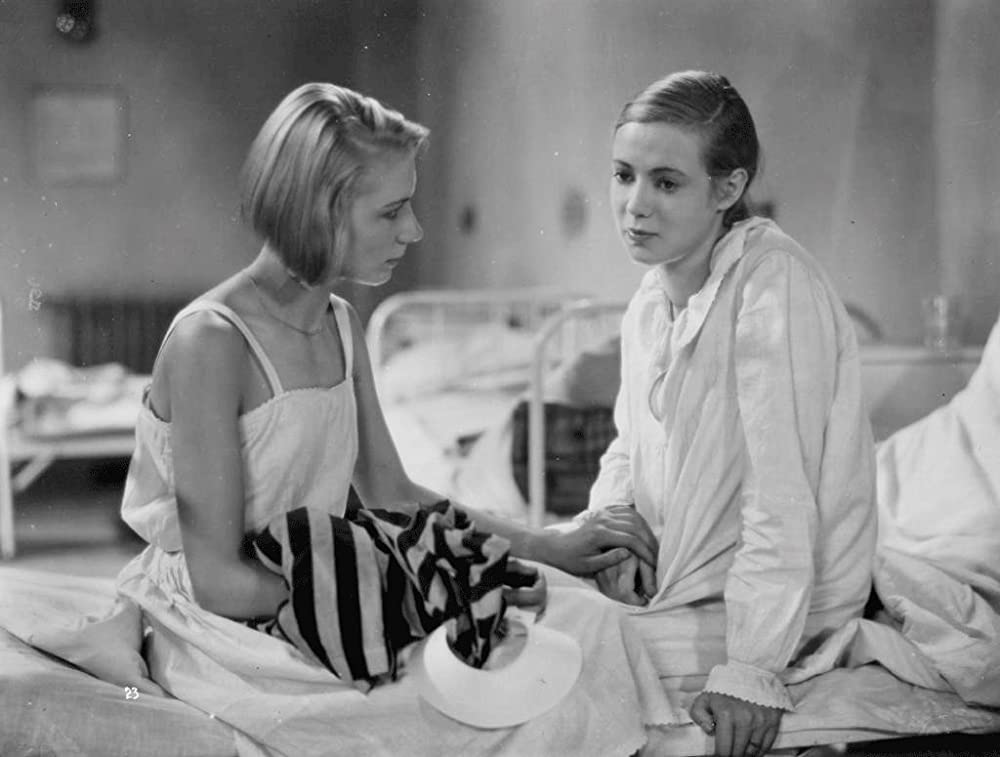 制服の処女の画像