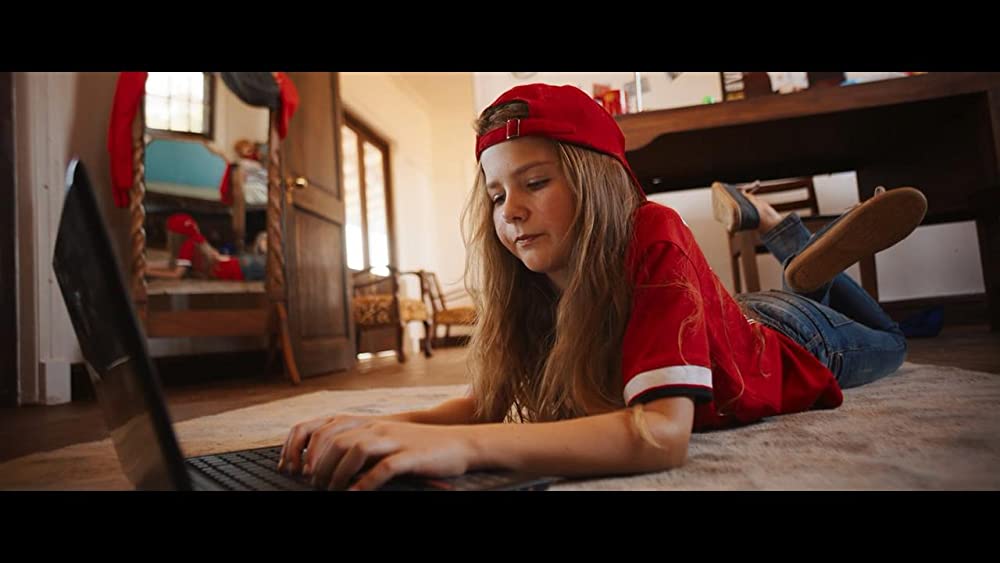 ミアとホワイトライオン 奇跡の1300⽇の画像