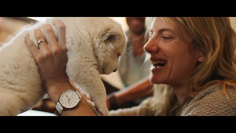 ミアとホワイトライオン 奇跡の1300⽇の画像