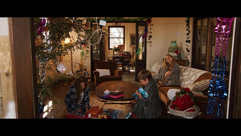 ミアとホワイトライオン 奇跡の1300⽇の画像