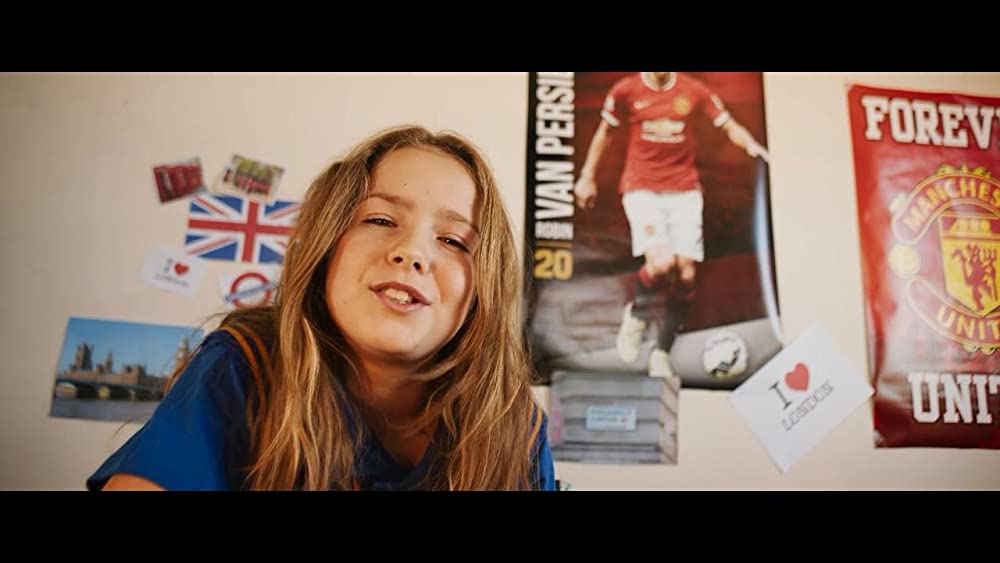 ミアとホワイトライオン 奇跡の1300⽇の画像