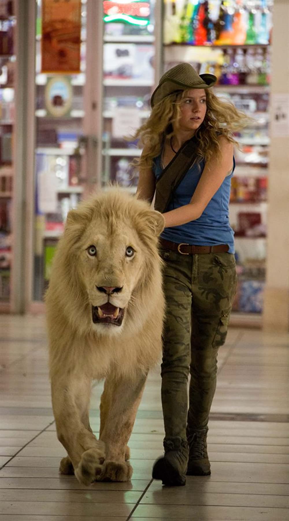 「ミアとホワイトライオン 奇跡の1300⽇」Thor the White Lion & Daniah De Villiersの画像