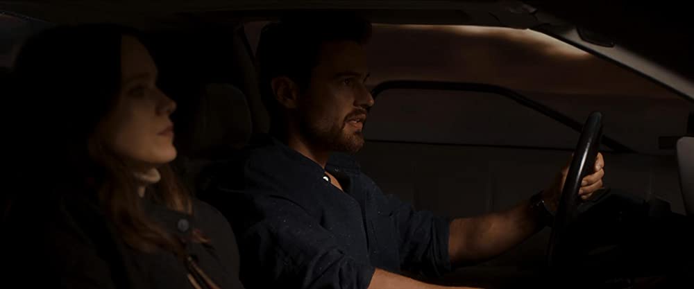 「アーカイヴ」テオ・ジェームズ & ステイシー・マーティンの画像