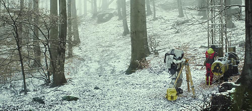 「アーカイヴ」テオ・ジェームズの画像