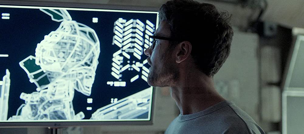 「アーカイヴ」テオ・ジェームズの画像