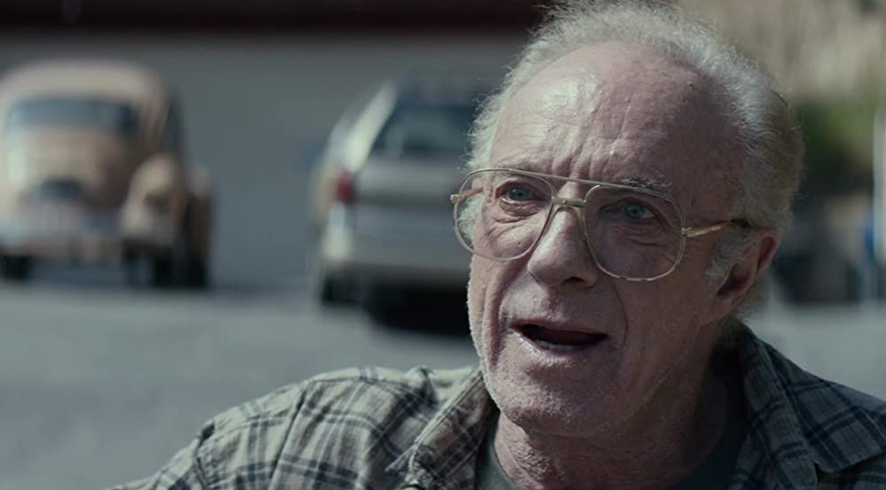 「グッド・ネイバー」ジェームズ・カーンの画像