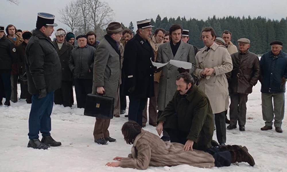 燃えつきた納屋の画像