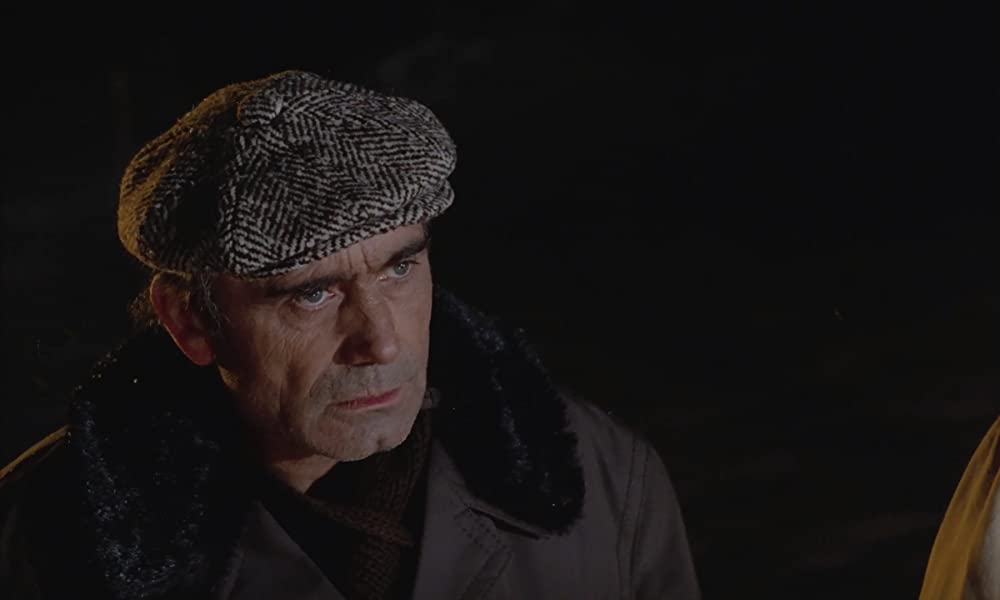 燃えつきた納屋の画像