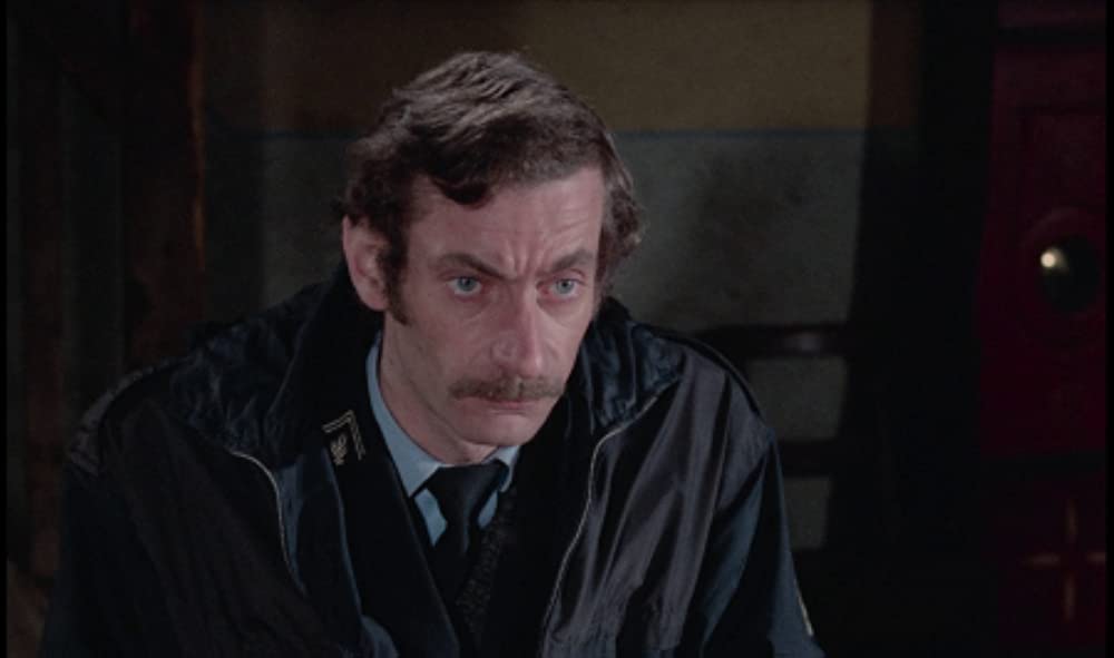 燃えつきた納屋の画像