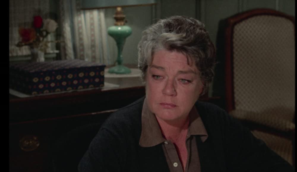 燃えつきた納屋の画像