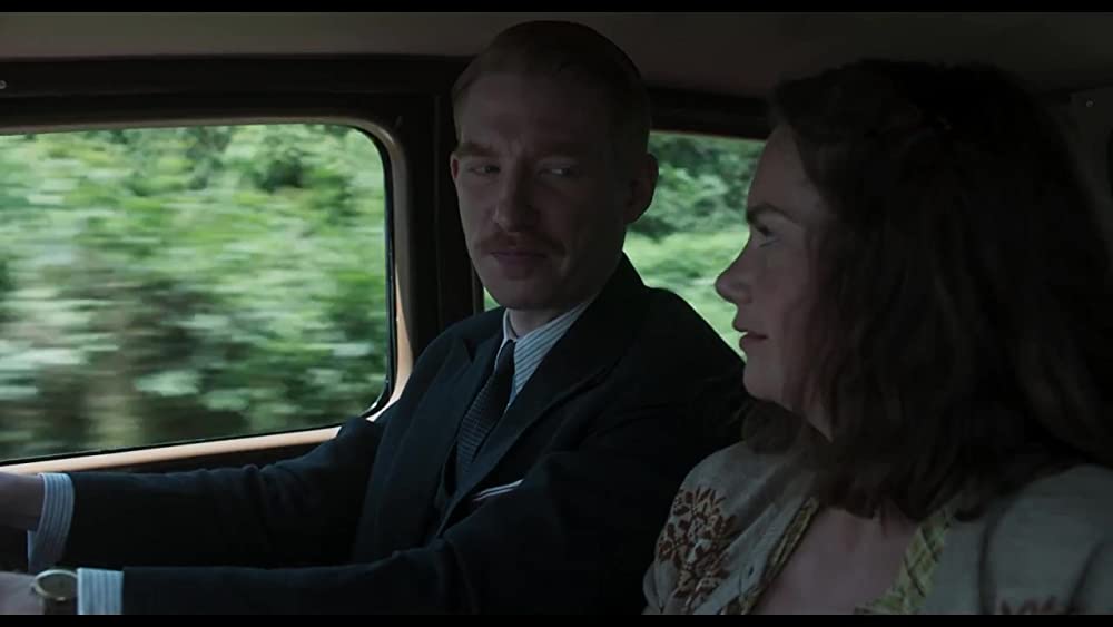 「ザ・リトル・ストレンジャー」ドーナル・グリーソン & ルース・ウィルソンの画像