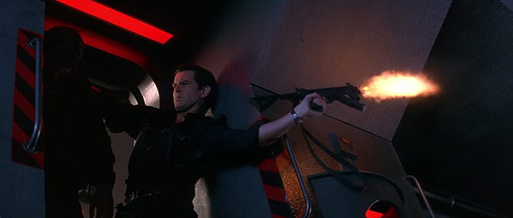 007／トゥモロー・ネバー・ダイの画像